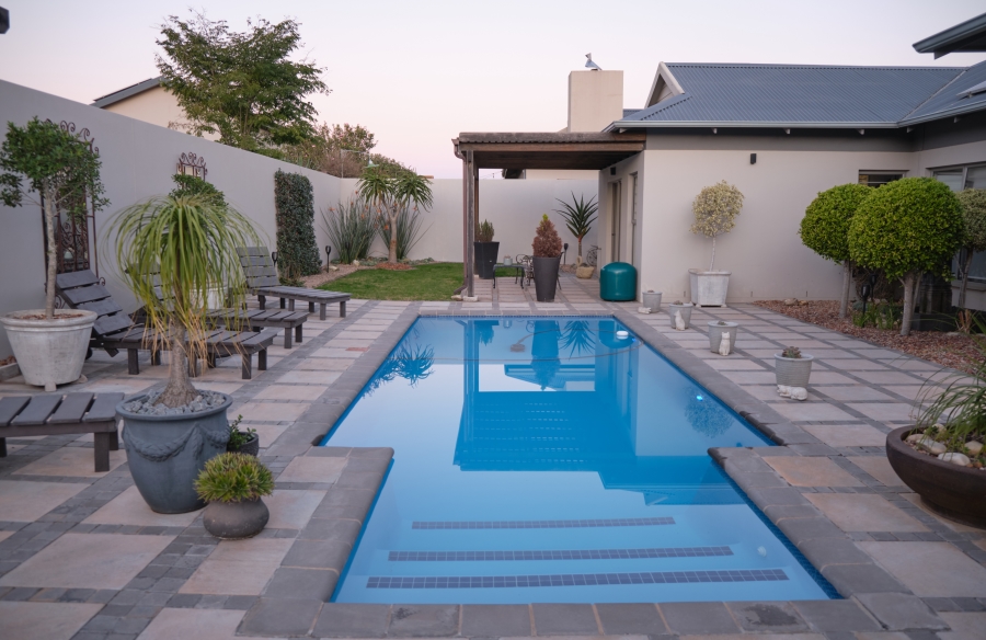 4 Bedroom Property for Sale in Earls Court Lifestyle Estate Western Cape